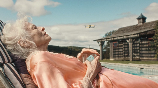 DON'T YOU DARE FILM ME NOW / NEM PENSE EM ME FILMAR